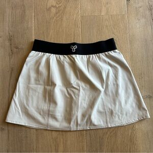 Aritzia TNA Tennis Skort